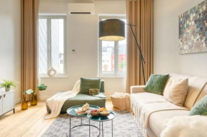 Spacious & Luminous Gem in Historic Ghent Building
